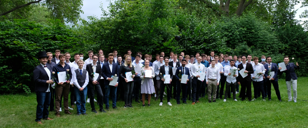 Abiturientinnen2021_bbs_me-1030x579