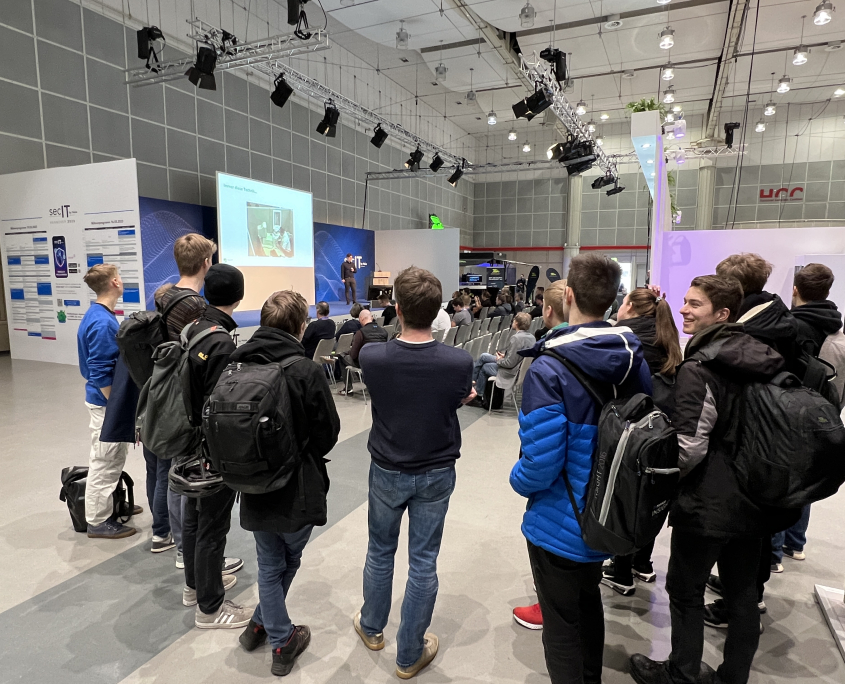 20230316_113702925_iOS