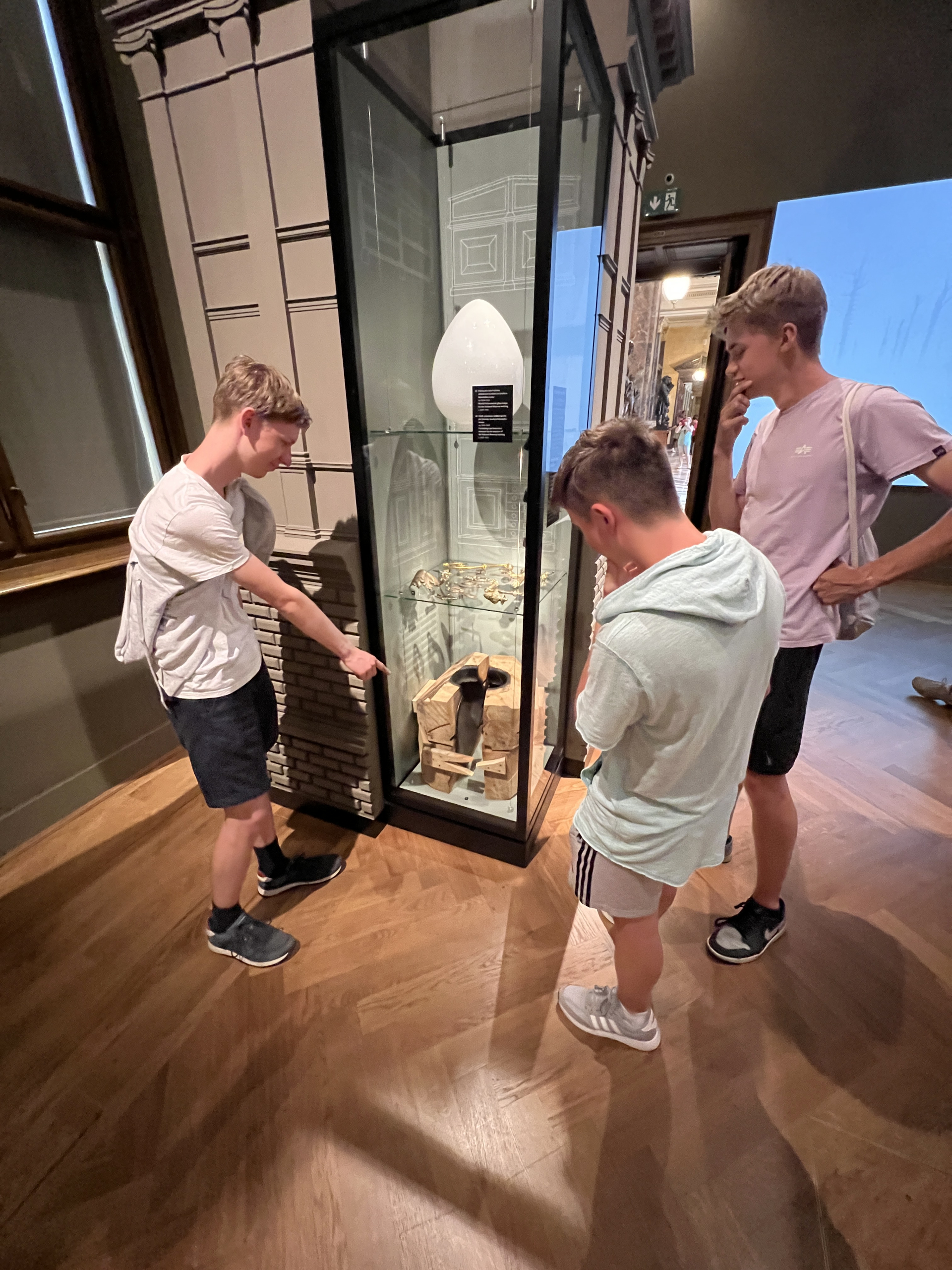 20230615_125936666_iOS