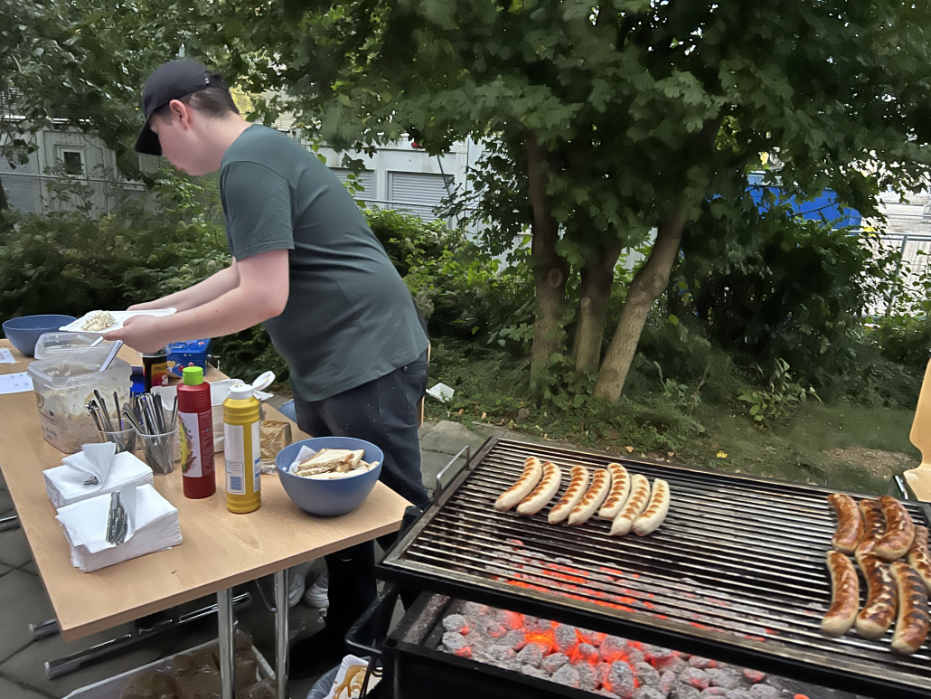 20230929_170651436_iOS