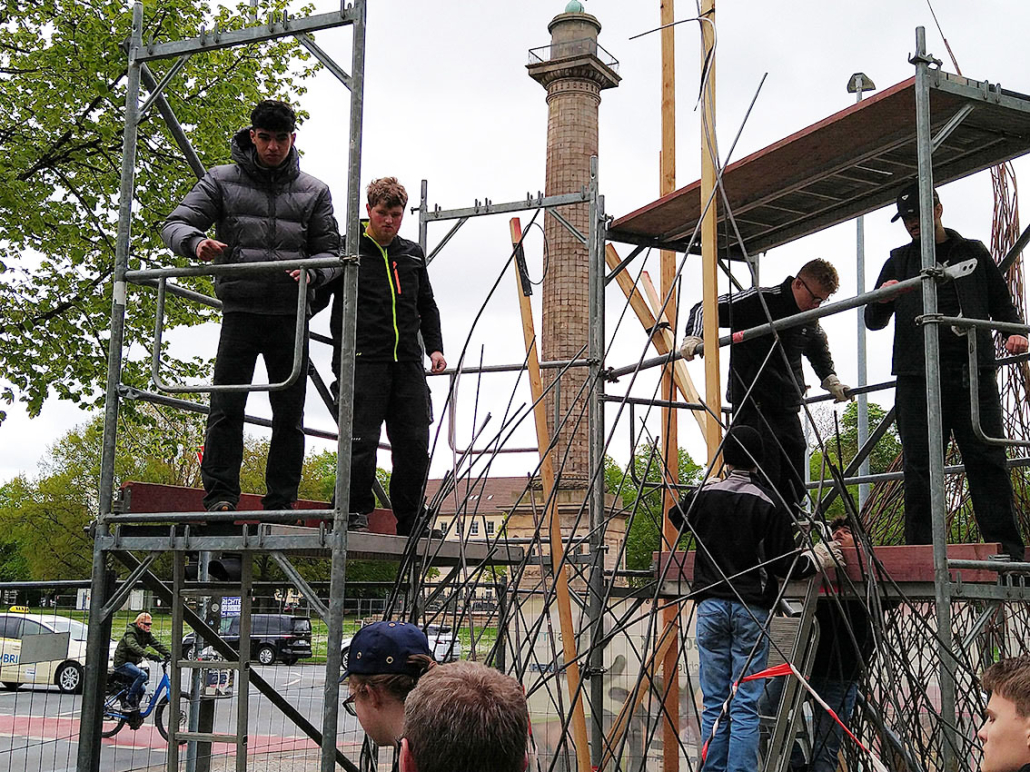 Raumfühler_April_24_02